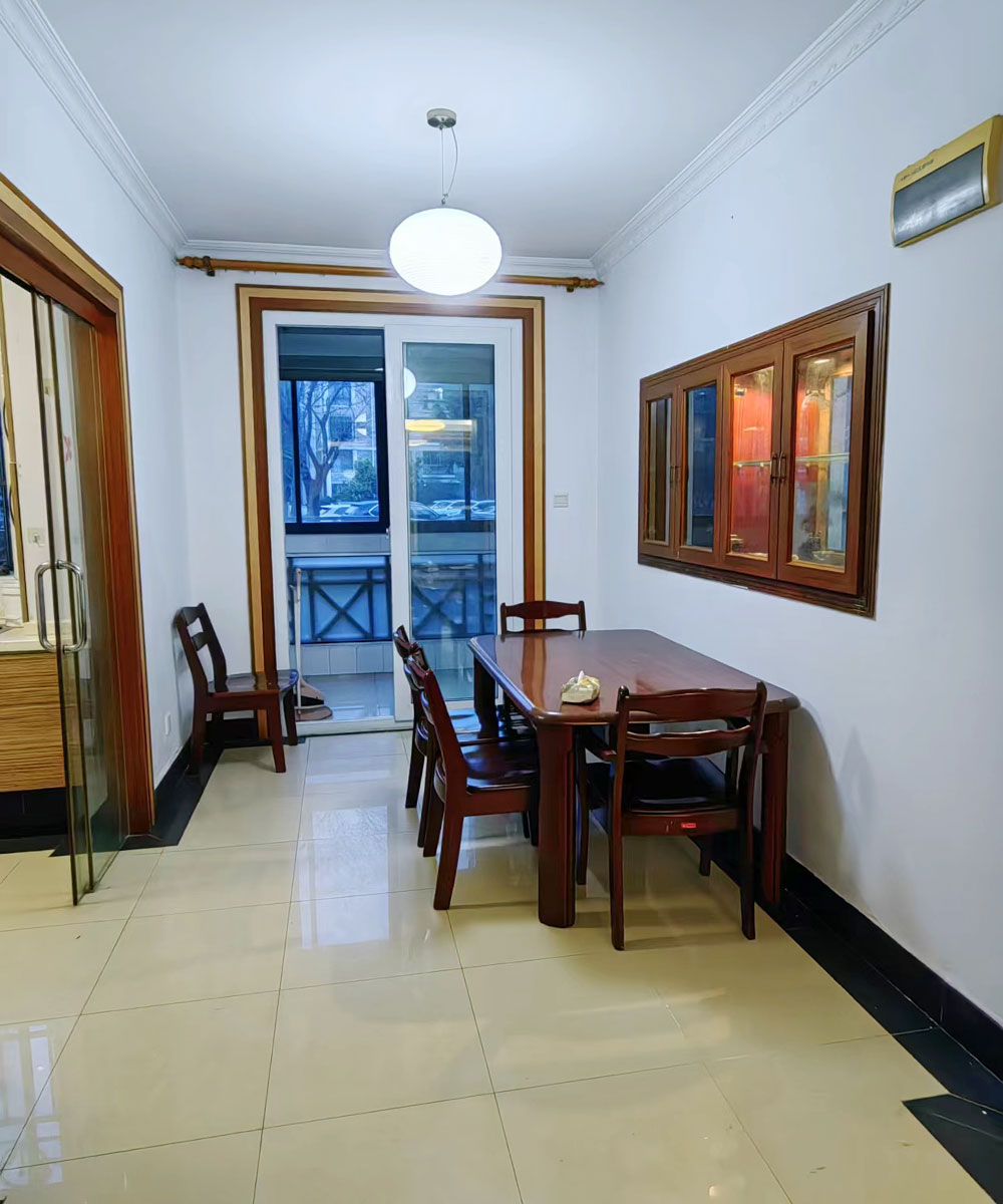 Apartment on ground floor with a small yard for sale