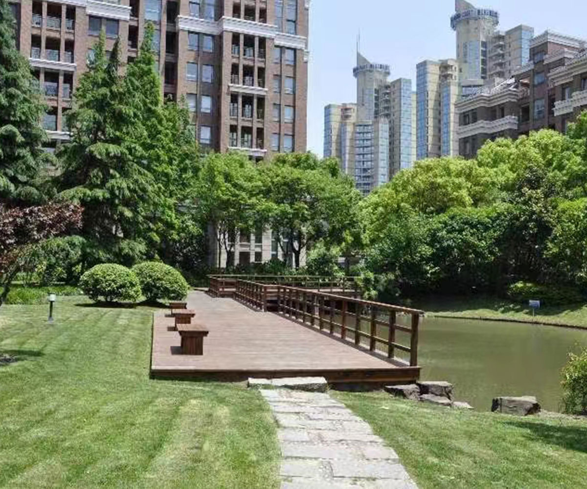 Apartment with green landscapes located in the center of the community are for sale