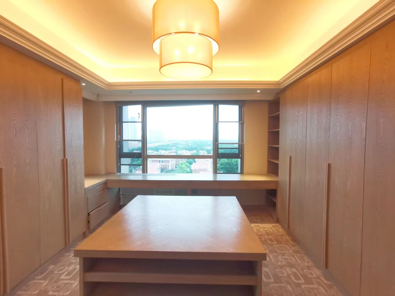 Duplex apartment next to Jet Li's houses in Shanghai with open view to century park