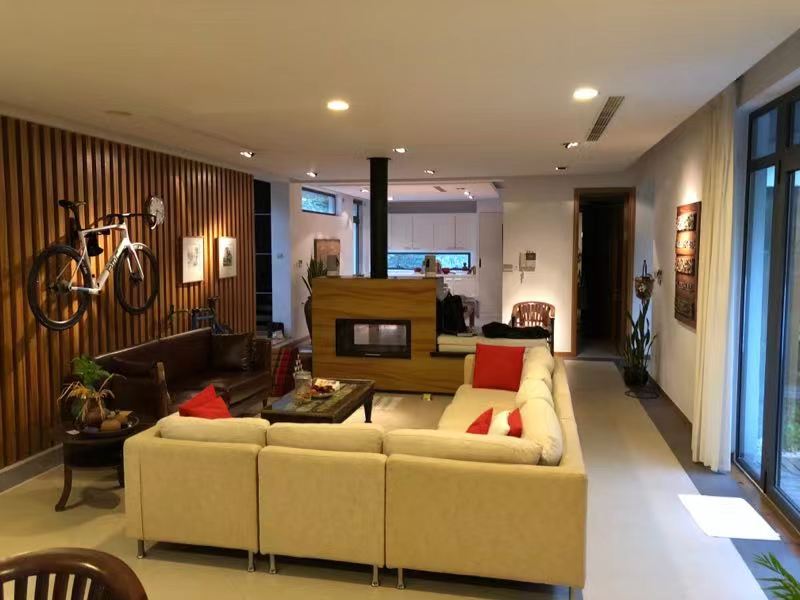 Modern and new deco. single house on sale in Villa Riviera